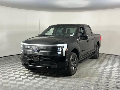 2022 Ford F-150 Lightning LARIAT