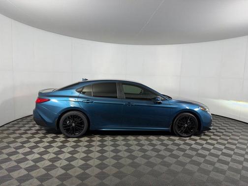 Ocean Gem 2025 Toyota Camry SE