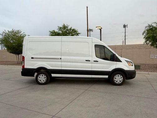 Oxford White 2023 Ford E-Transit T-350 Medium Roof