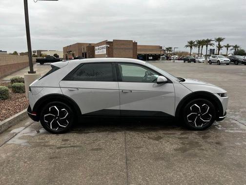 2023 Hyundai IONIQ 5 SE Standard Range