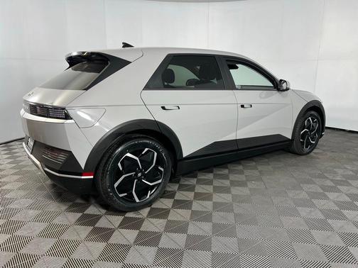 2023 Hyundai IONIQ 5 SE Standard Range