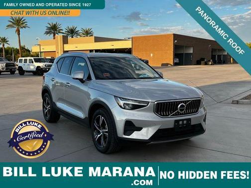 2025 Volvo XC40 B5 Core Bright Theme