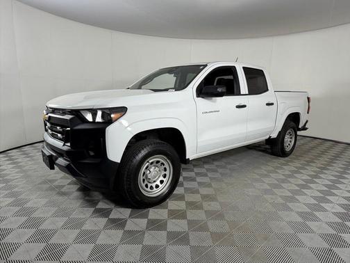 2024 Chevrolet Colorado WT