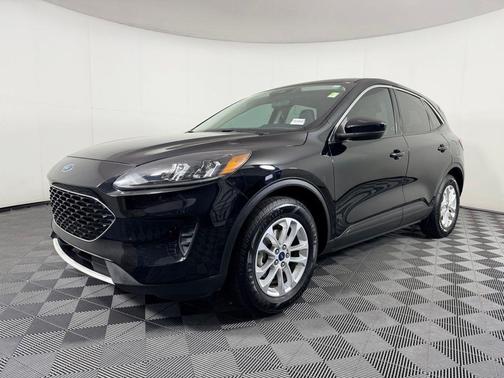 Agate Black Metallic 2020 Ford Escape SE