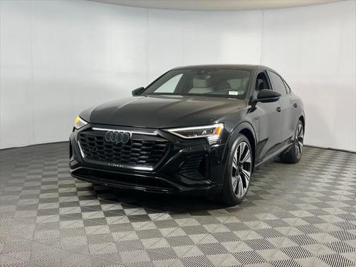 2024 Audi Q8 e-tron Prestige