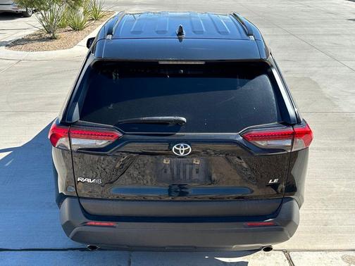 2019 Toyota RAV4 LE