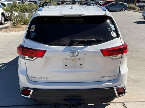 Blizzard Pearl 2019 Toyota Highlander Limited