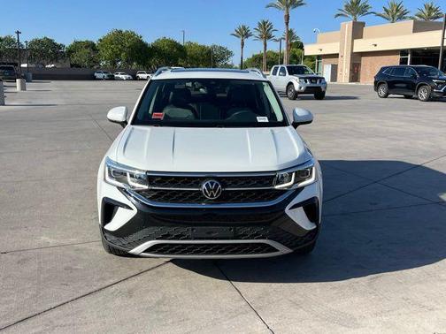 Pure White 2023 Volkswagen Taos 1.5T SEL