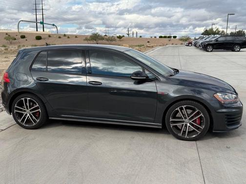 2017 Volkswagen Golf GTI 2.0T S 4-Door