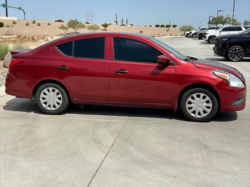 2017 Nissan Versa 1.6 S+