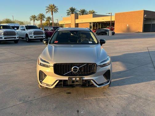 2025 Volvo XC60 B5 Core