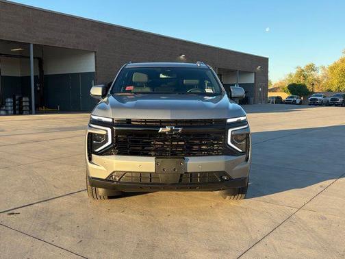 2025 Chevrolet Suburban RST