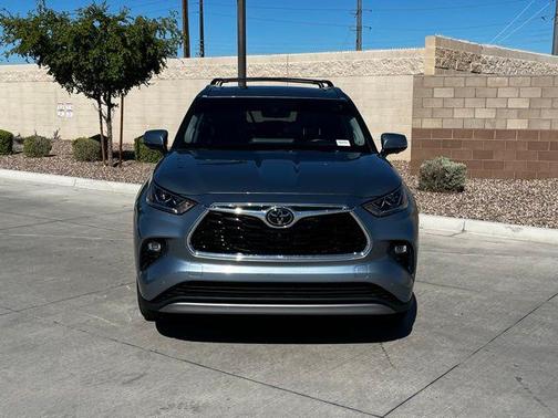 2023 Toyota Highlander Platinum