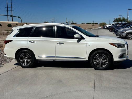 2016 INFINITI QX60 Base
