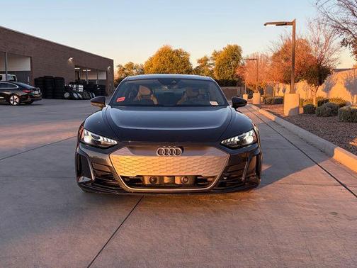 2022 Audi e-tron GT Prestige