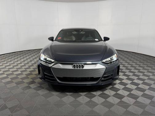 2022 Audi e-tron GT Prestige