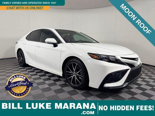 White 2022 Toyota Camry SE