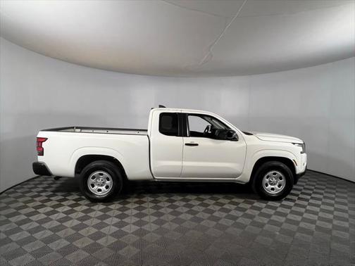 2023 Nissan Frontier S