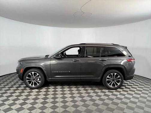 2022 Jeep Grand Cherokee Overland