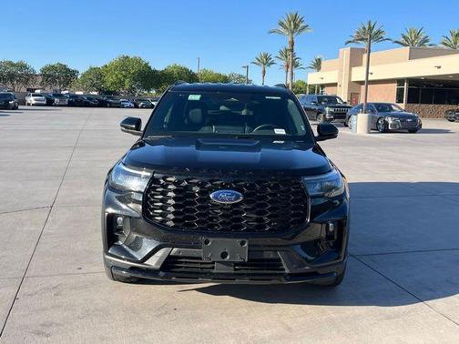 Agate Black Metallic 2025 Ford Explorer ST-Line