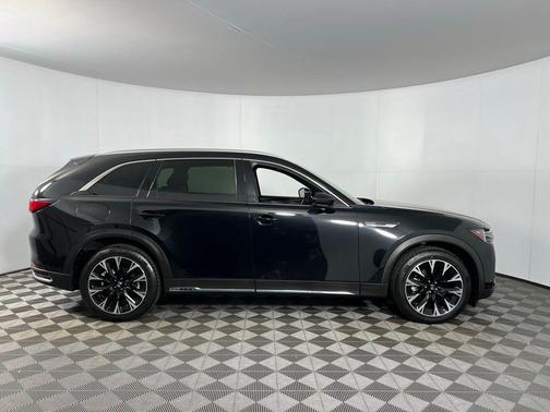 2024 Mazda CX-90 PHEV Premium Plus