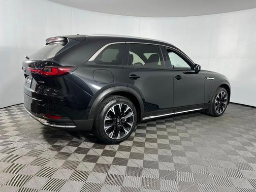 2024 Mazda CX-90 PHEV Premium Plus