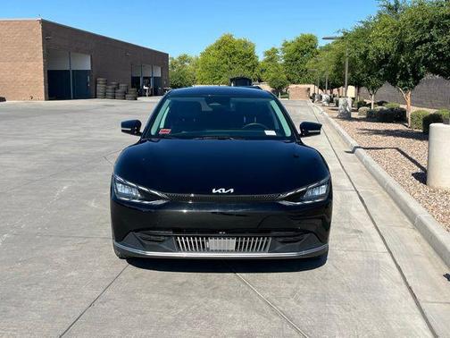 Aurora Black Pearl 2024 Kia EV6 Light Long Range