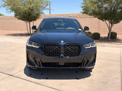 Carbon Black Metallic 2025 BMW X4 xDrive30i