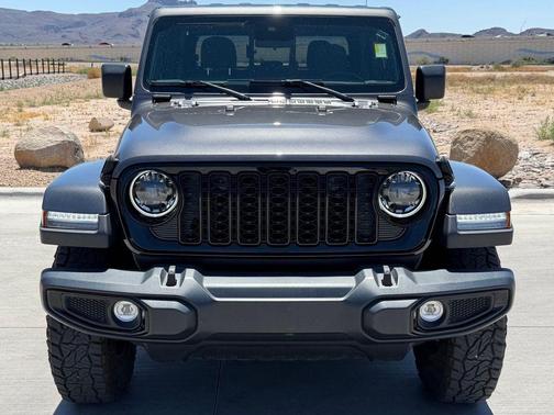 Granite Crystal Metallic Clearcoat 2025 Jeep Gladiator Willys