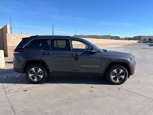 2023 Jeep Grand Cherokee 4xe Base