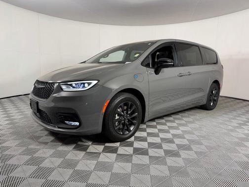 Ceramic Gray Clearcoat 2024 Chrysler Pacifica Hybrid S Appearance Pkg