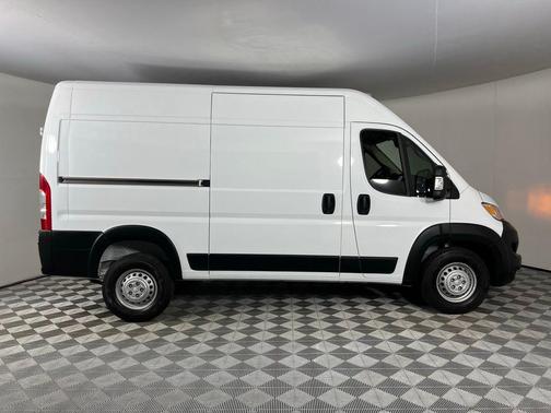 2025 RAM ProMaster 1500 Base