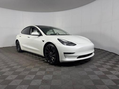 Pearl White 2023 Tesla Model 3 Performance
