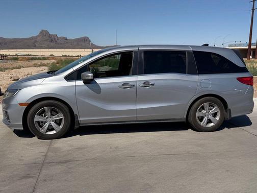Gray 2018 Honda Odyssey EX-L