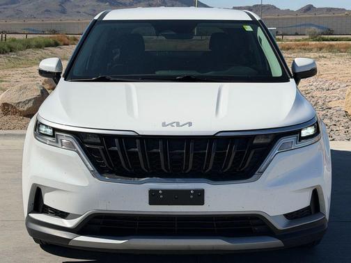 2023 Kia Carnival LX