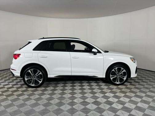 2022 Audi Q3 45 S line Premium Plus