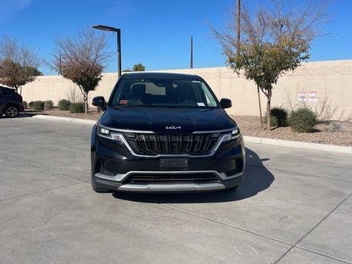 2024 Kia Carnival LX