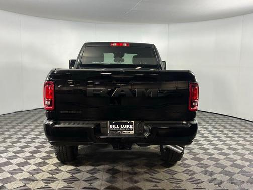 2025 RAM 2500 Big Horn Crew Cab 4x4 6'4' Box