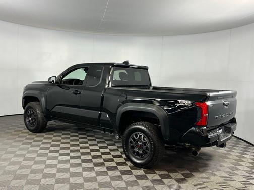 2025 Toyota Tacoma TRD PreRunner 4WD
