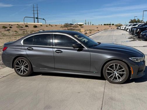 2020 BMW 330 330i