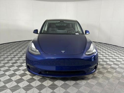 2022 Tesla Model Y Long Range Dual Motor All-Wheel Drive