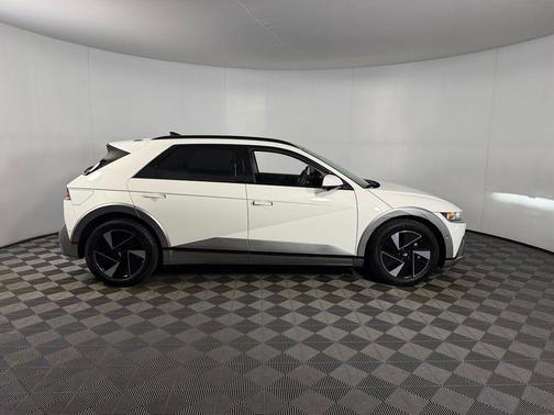 Atlas White 2025 Hyundai IONIQ 5 Limited