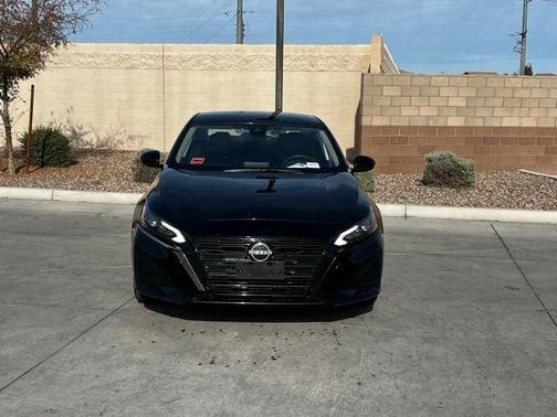 2025 Nissan Altima SR FWD