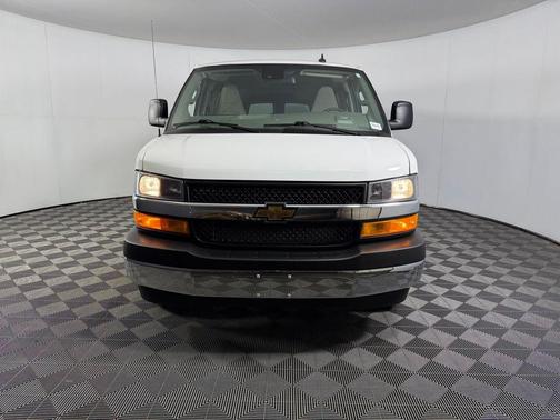 Summit White 2025 Chevrolet Express 3500 RWD 3500 Extended Wheelbase LT