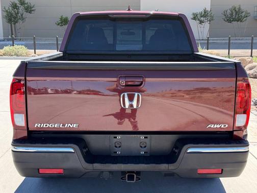 Deep Scarlet Pearl 2019 Honda Ridgeline RTL
