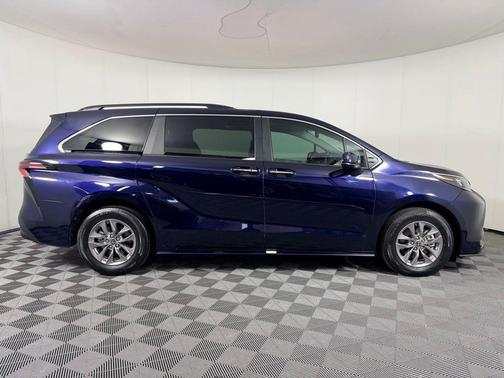 Blueprint 2025 Toyota Sienna XLE