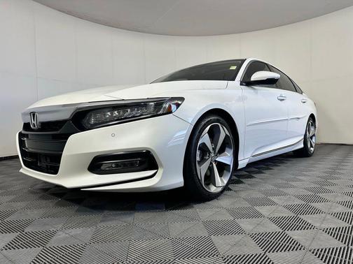 2019 Honda Accord Touring 2.0T