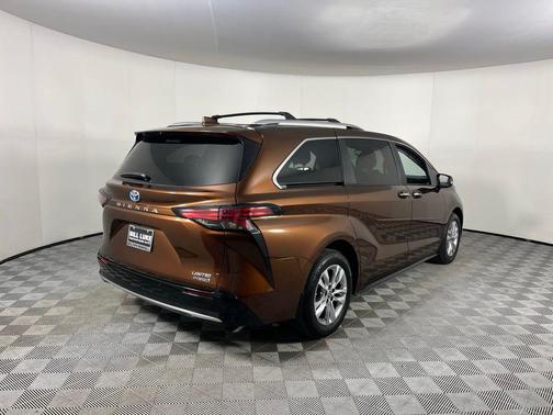 2024 Toyota Sienna Limited