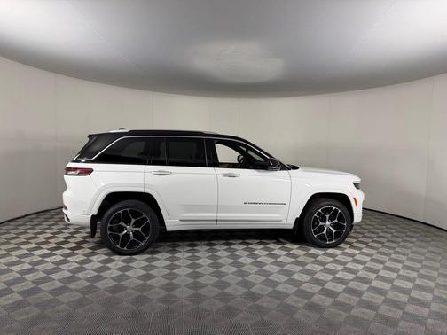 2023 Jeep Grand Cherokee 4xe Summit Reserve