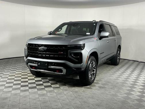 2025 Chevrolet Suburban 4WD Z71